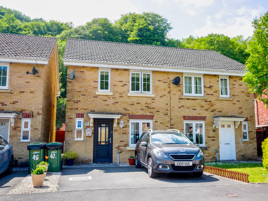 3 bed semidetached house for sale in A Coed Celynen Drive, Abercarn