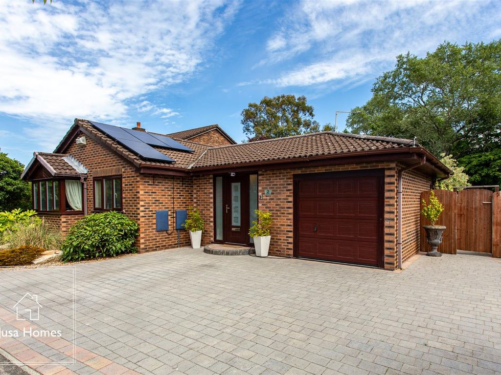 2 bed detached bungalow for sale in Gleneagles Drive, Fulwood, Preston