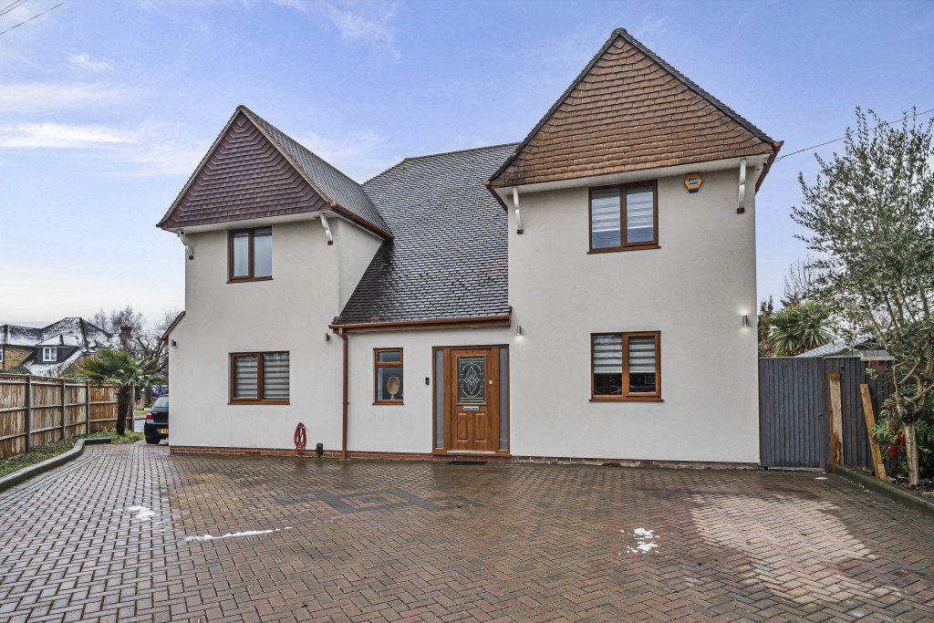 5 bed detached house for sale in Denham Lane, Chalfont St. Peter