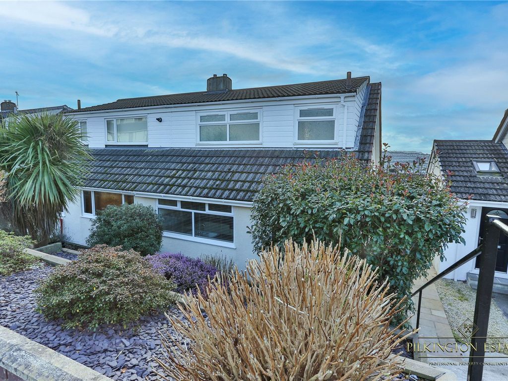 3 bed semidetached house to rent in St. Edward Gardens, Plymouth