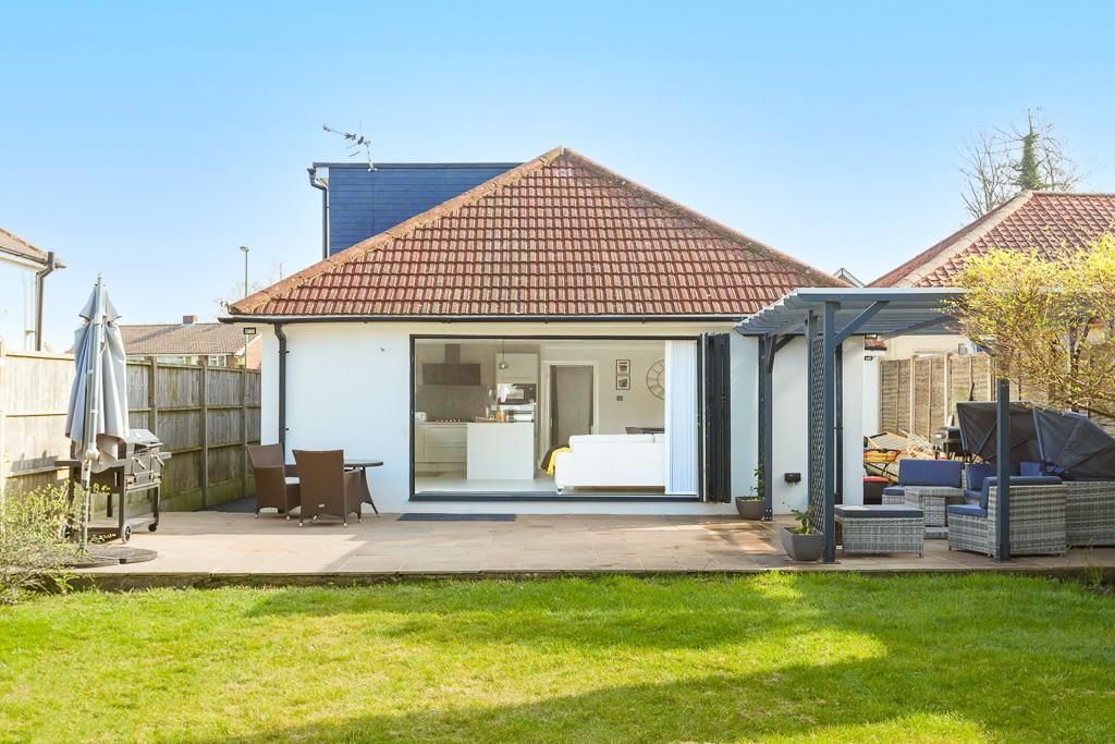 3 bed bungalow for sale in Brighton Road, Lower Kingswood, Tadworth