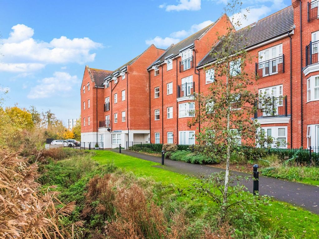 2 bed flat to rent in Imogen House, Ashville Way, Wokingham RG41 Zoopla