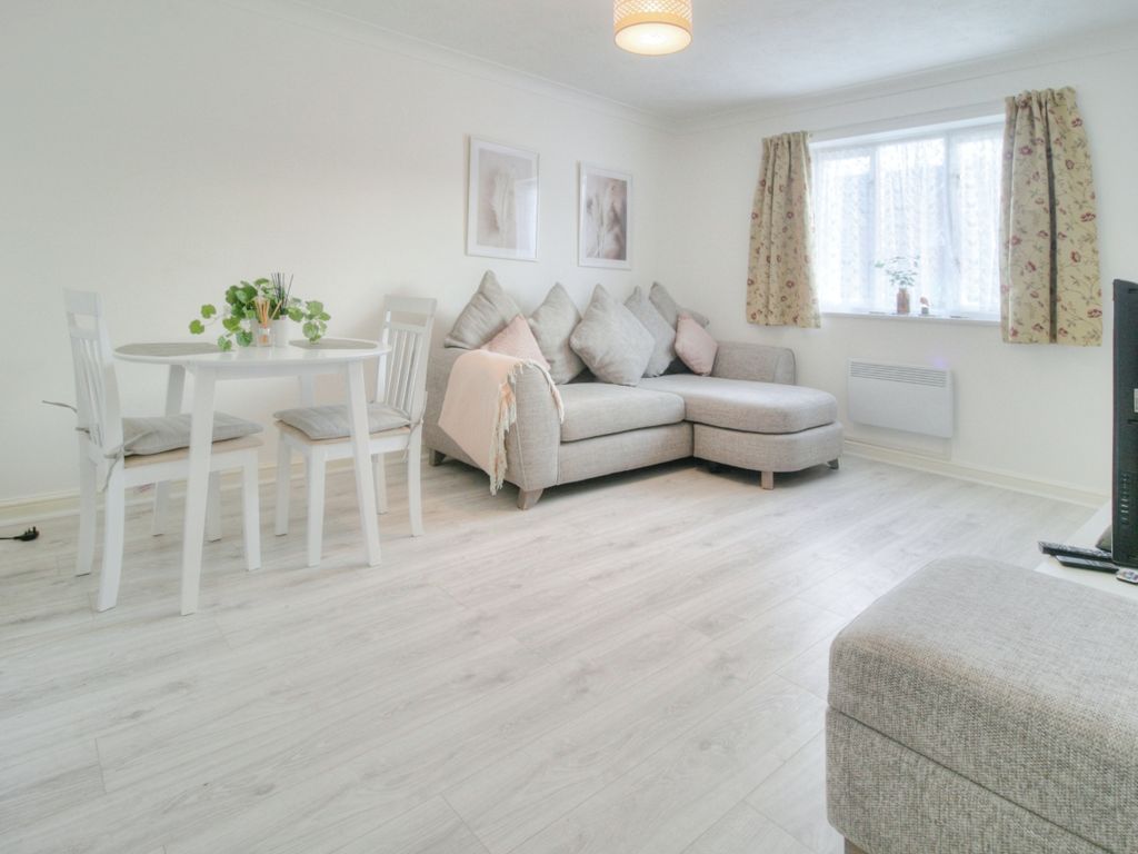 1 bed flat for sale in Douglas Road, Tonbridge TN9 Zoopla