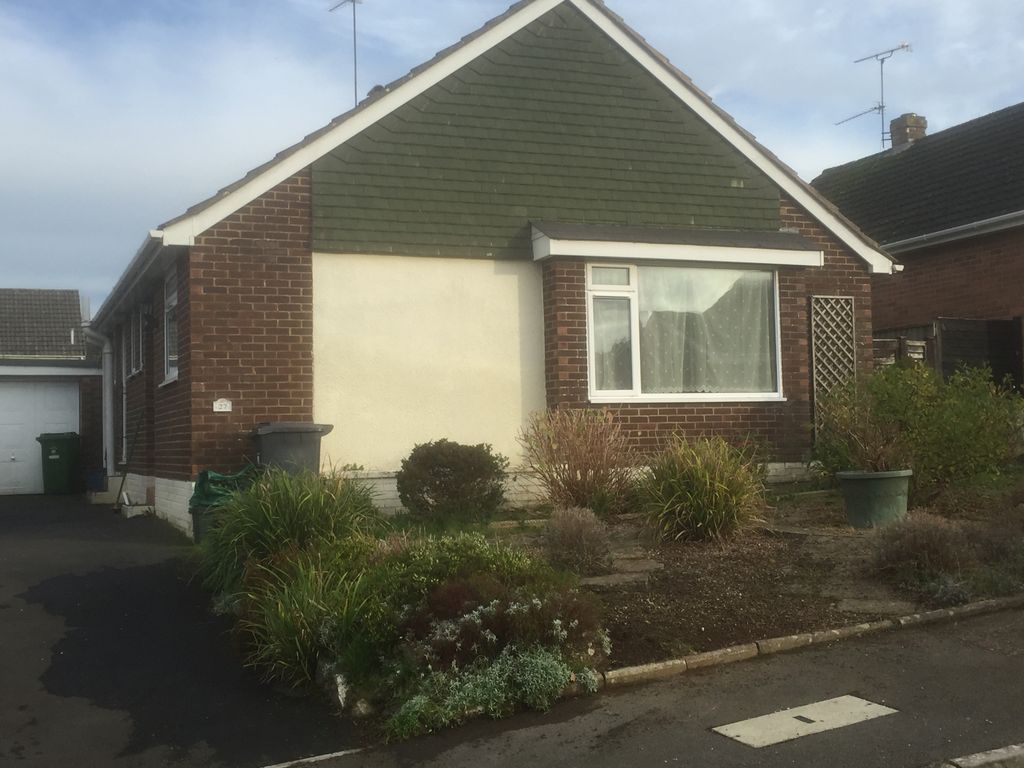 2 bed detached bungalow to rent in Homefield Close, Ottery St. Mary