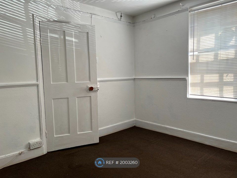 1 bed flat to rent in Heath View, Hatfield Heath, Stortford