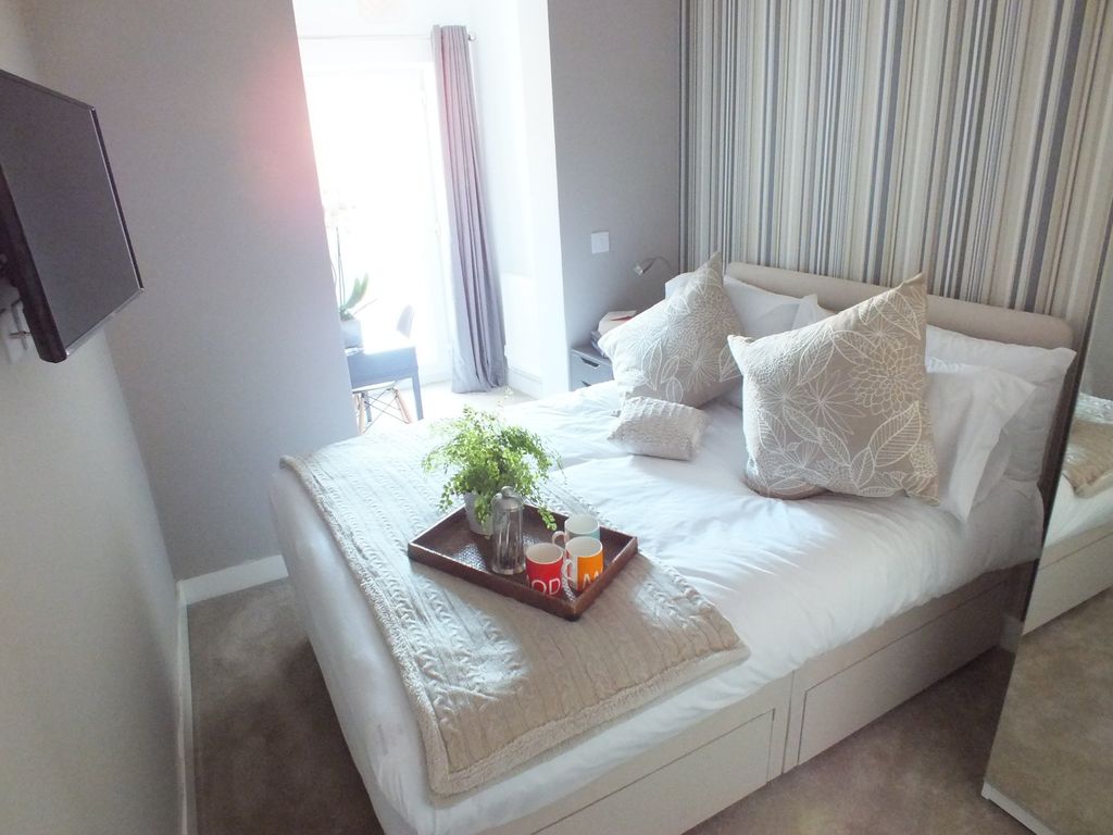 Room to rent in Caversham Road, Reading RG1, £795 pcm Zoopla