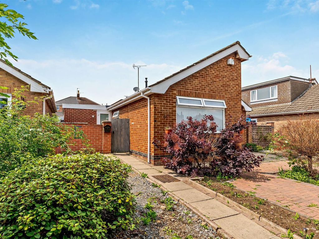 4 bed bungalow for sale in Hazelbank Close, Leicester LE4 Zoopla