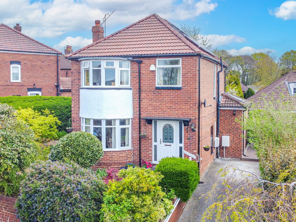 3 bed detached house for sale in Eden Mount, Leeds LS4, £325,000 Zoopla