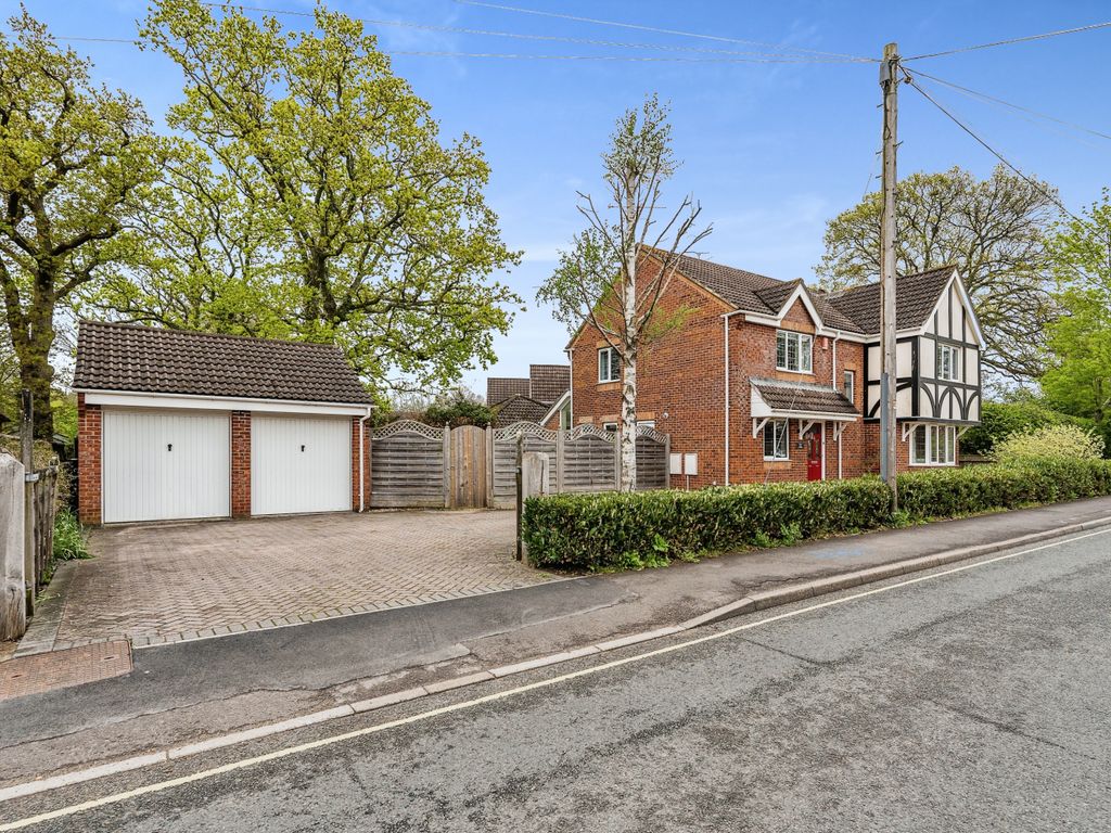4 bed detached house for sale in Hythe Road, Marchwood, Southampton
