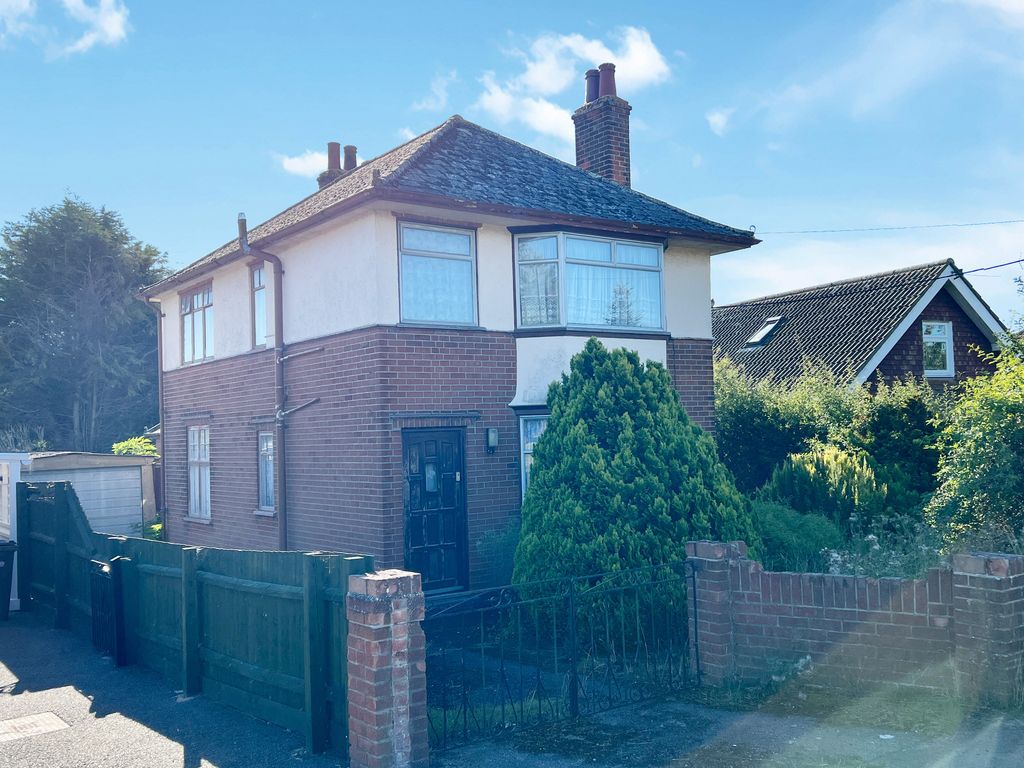 3 bed detached house for sale in Wrabness Road, Ramsey, Harwich CO12