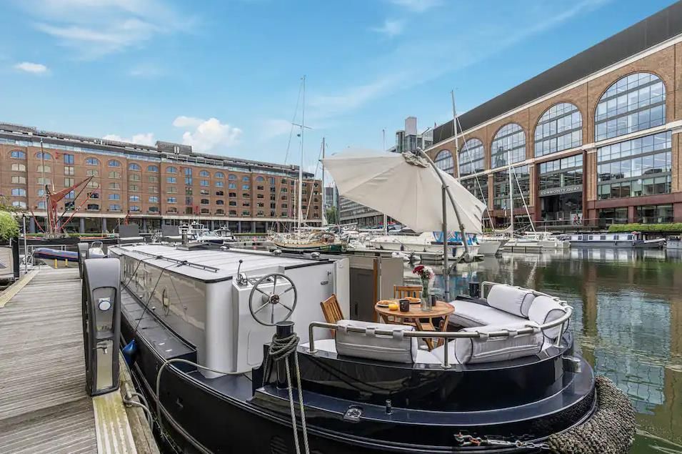 2 bed houseboat for sale in St Katharines Dock, Wapping E1W, £250,000 Zoopla