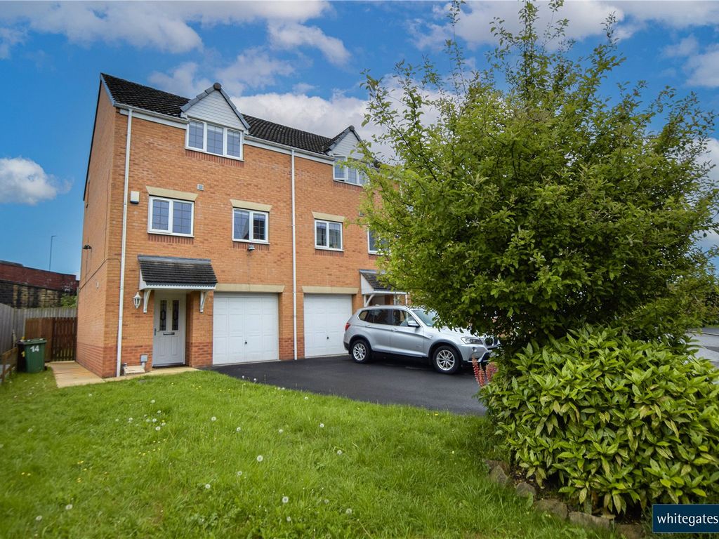 3 bed end terrace house for sale in Tudor Way, Beeston, Leeds, West