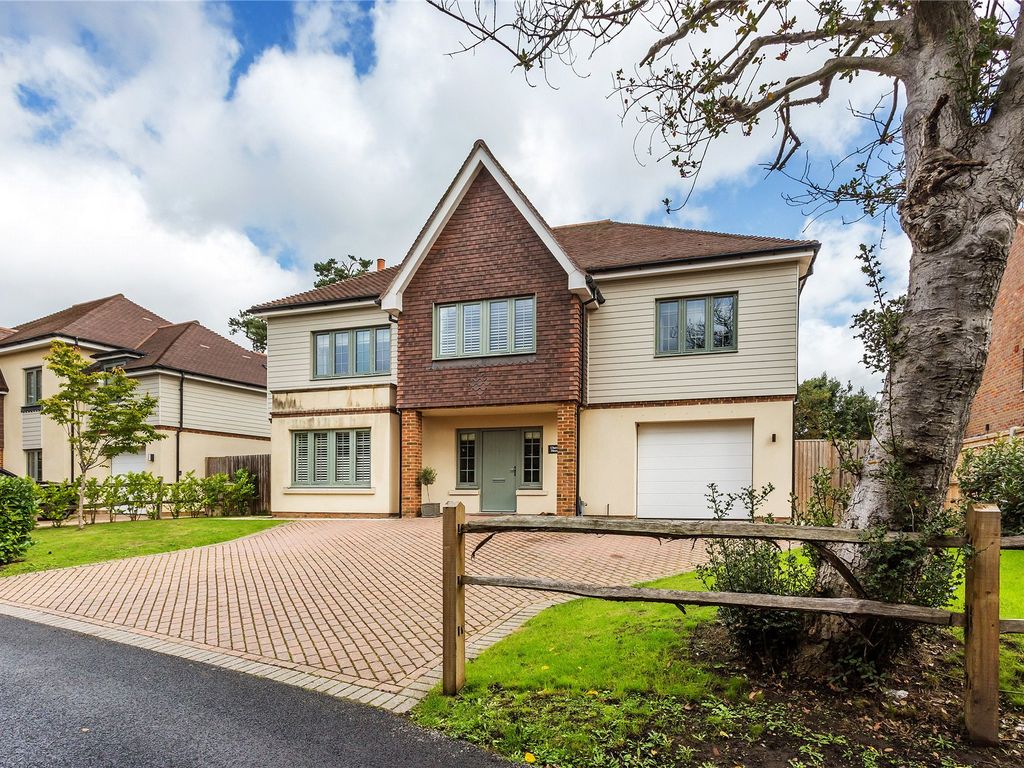 6 bed detached house for sale in Bisley, Woking GU24 Zoopla