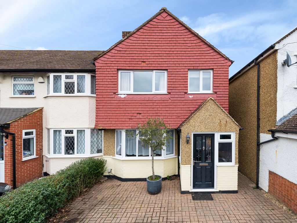 3 bed end terrace house for sale in Dorchester Road, Worcester Park KT4, £525,000 Zoopla