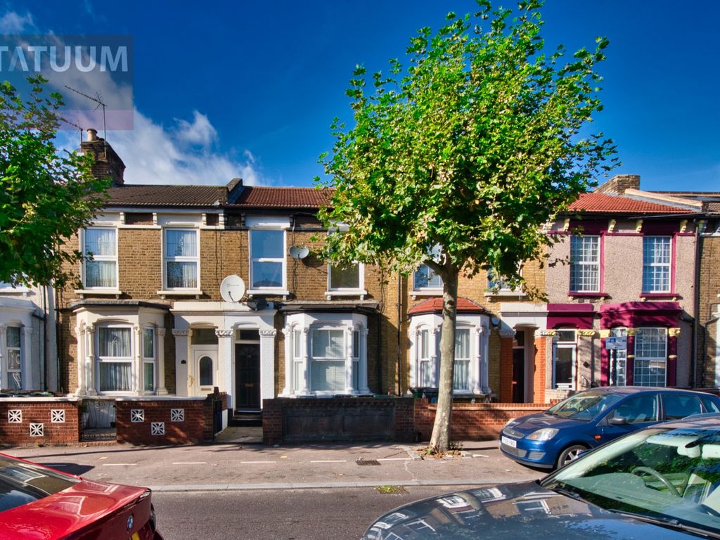 2 bed flat to rent in Alexandra Road, Leyton Mill, Leyton, London E10