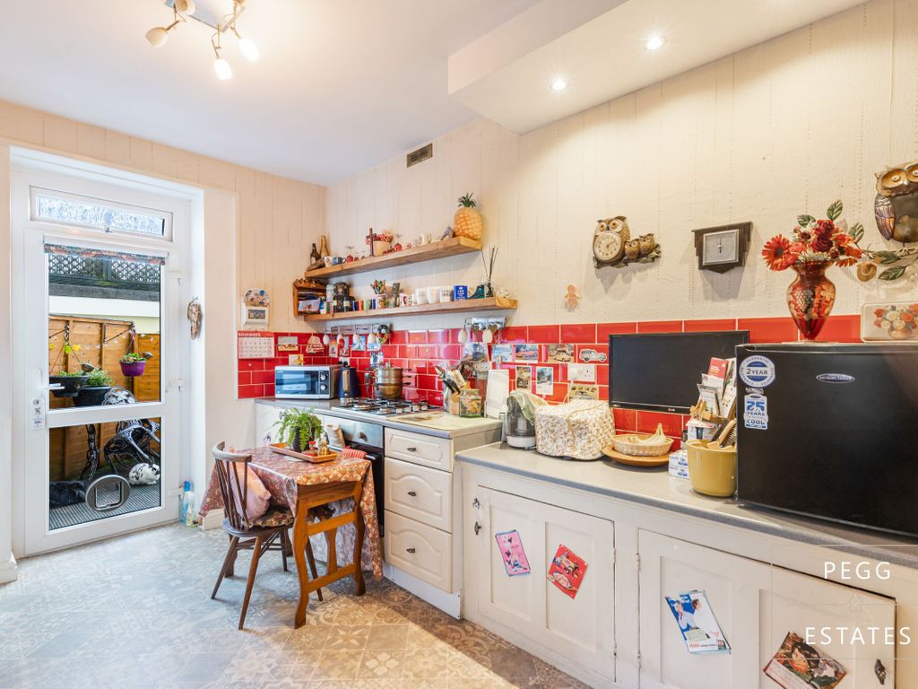 1 bed flat for sale in Petitor Road, Torquay TQ1, £160,000 Zoopla