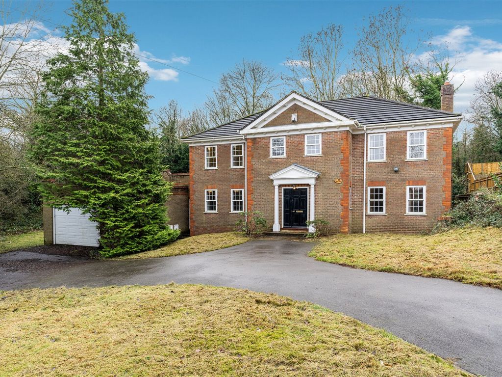 5 bed detached house for sale in Woodlands, Gerrards Cross SL9, £