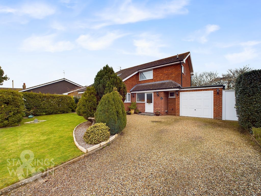 3 bed detached house for sale in Wedgewood Court, Gorleston, Great