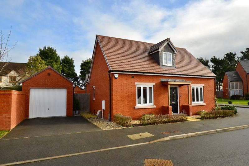 3 bed detached bungalow for sale in Maybush Gardens, Badsey, Evesham