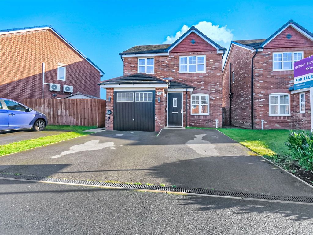 3 bed detached house for sale in Northgate, Leyland PR25, £240,000 Zoopla