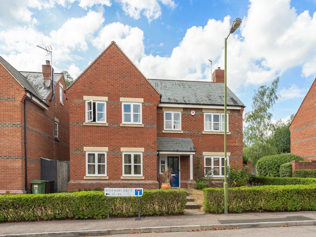 5 bed detached house for sale in Rosemary Drive, London Colney, St. Albans, Hertfordshire AL2