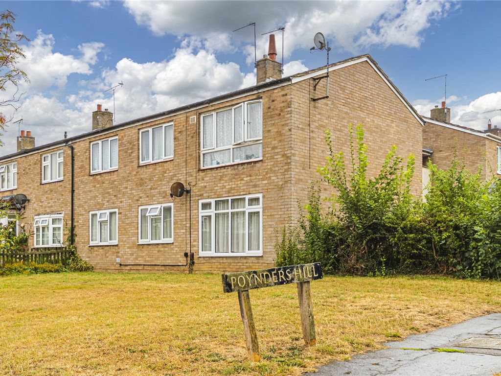 Poynders Hill, Leverstock Green, Hemel Hempstead, Hertfordshire HP2  