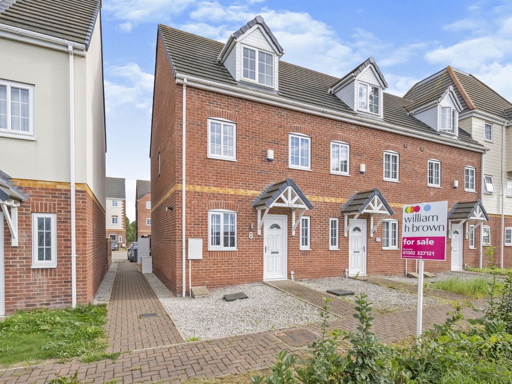 3 bed end terrace house for sale in Kiln Court, Kirk Sandall, Doncaster