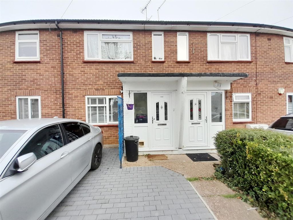 2 bed for sale in Grosvenor Avenue, Hayes UB4, £319,950 Zoopla