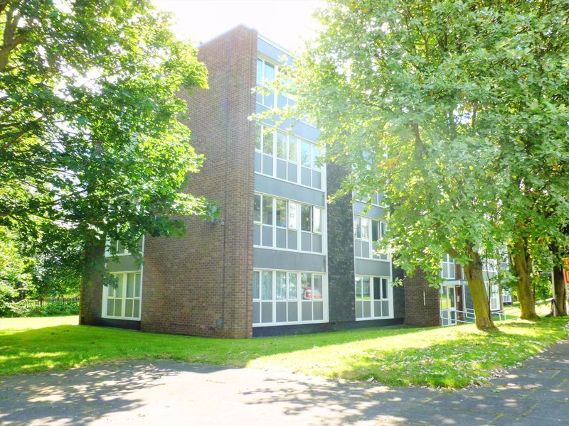 2 bed flat for sale in Wark Court, Gosforth, Newcastle Upon Tyne NE3