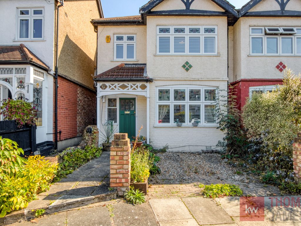 4 bed semidetached house for sale in Coombe Corner, Winchmore Hill N21