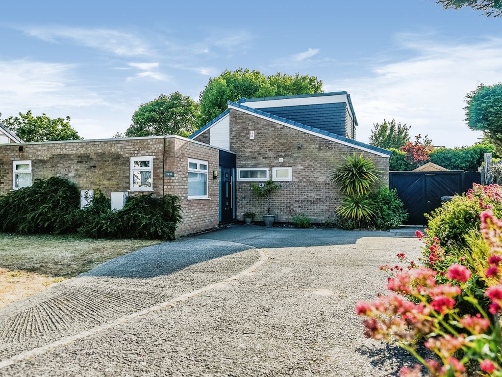 4 bed bungalow for sale in Thornbeck Avenue, Hightown, Liverpool