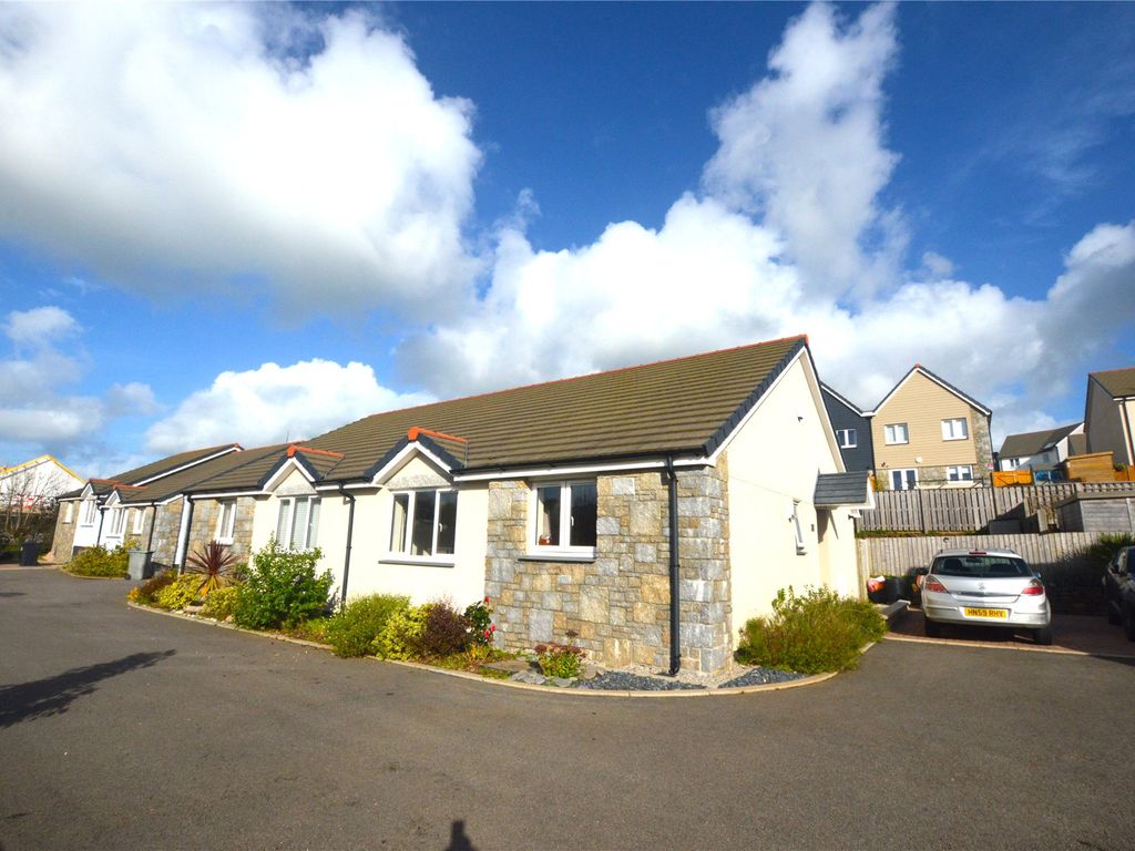 2 bed bungalow for sale in Park An Fenten, Helston, Cornwall TR13, £250,000 Zoopla
