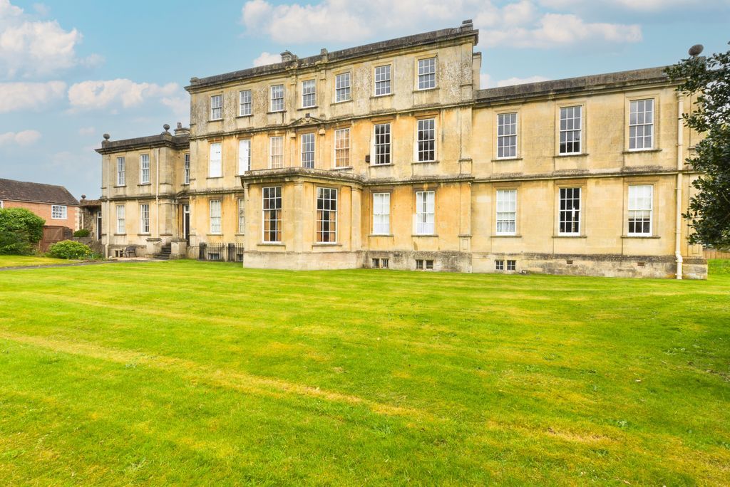 2 bed flat for sale in Portway, Warminster BA12 Zoopla