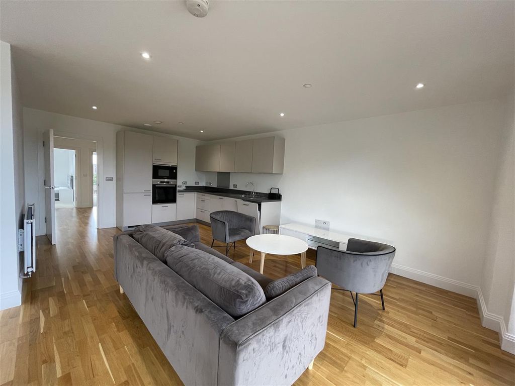 3 bed flat to rent in Weston Point, 49 Wellington Street, Woolwich SE18