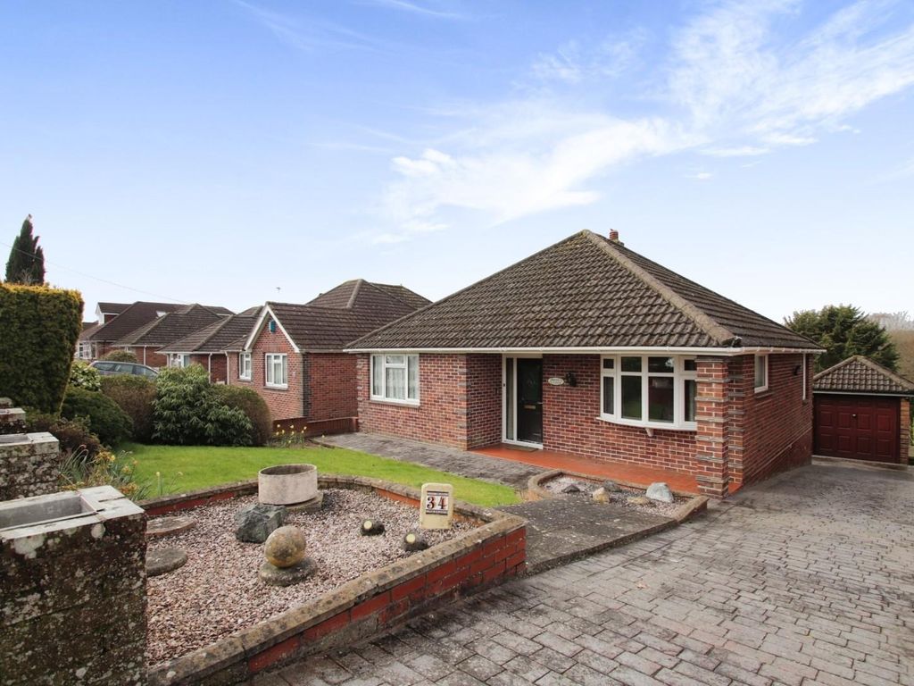 2 bed detached bungalow for sale in Whalesmead Road, Eastleigh SO50 Zoopla