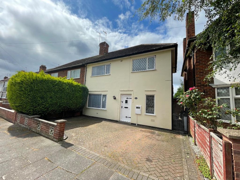 2 bed semidetached house for sale in Totland Road, Leicester LE3, £