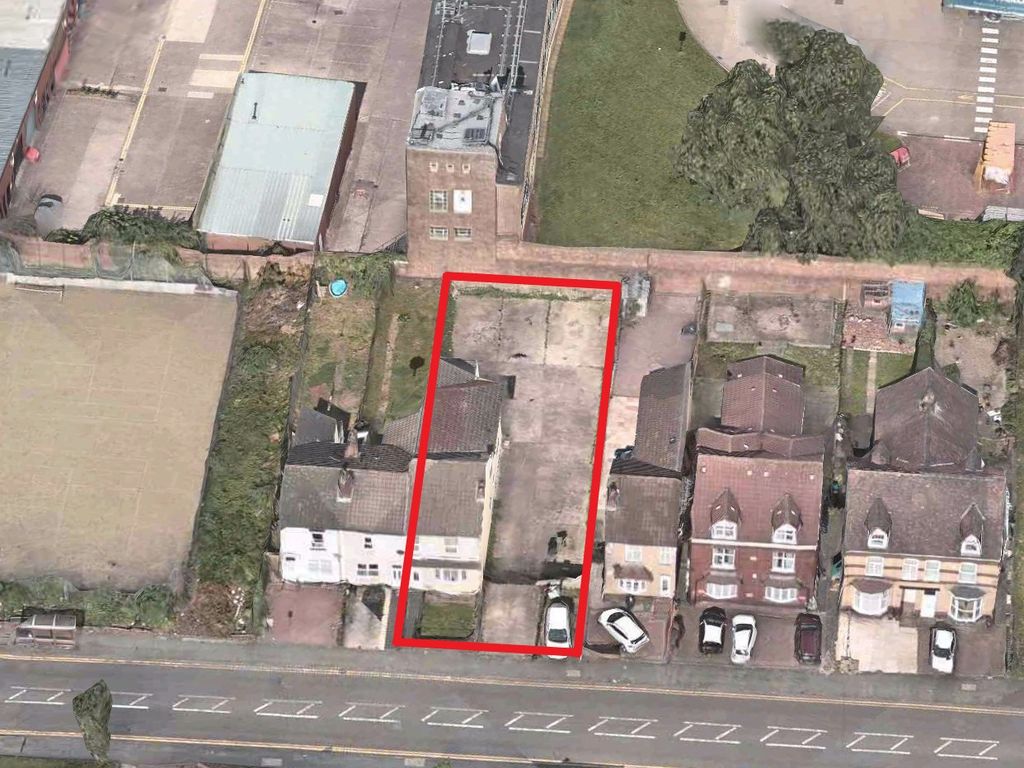 5 bed end terrace house for sale in Cannock Road, Close To New Cross