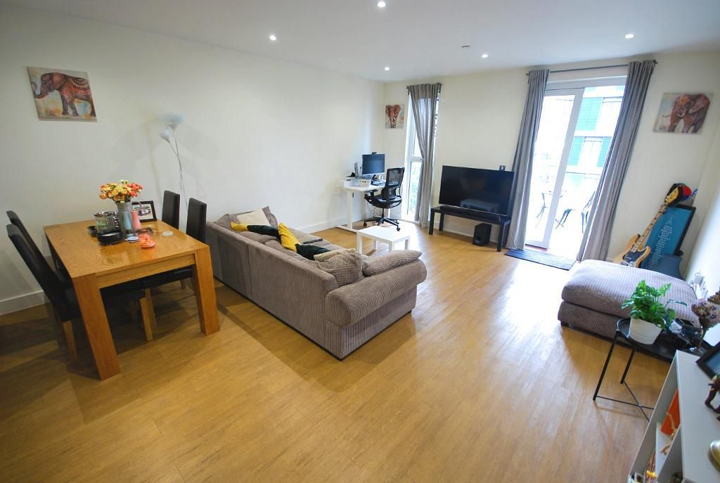 1 bed flat for sale in Aylesbury House, Hatton Road, Wembley, Middlesex HA0 Zoopla