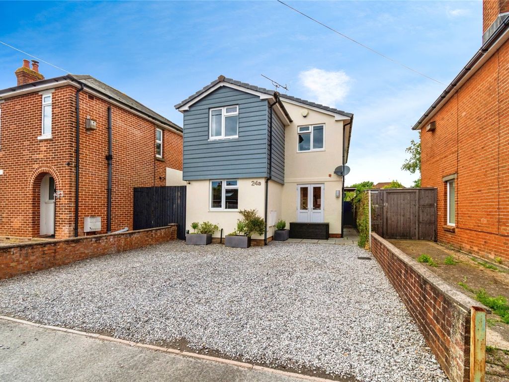 4 bed detached house for sale in Mayfield Avenue, Totton, Southampton