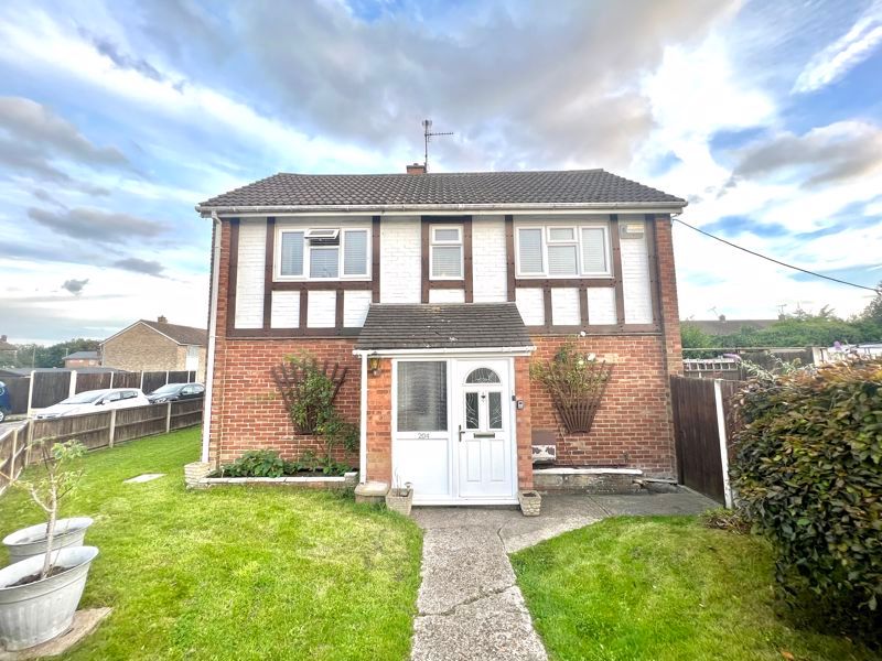 4 bed end terrace house for sale in Tithe Farm Road, Houghton Regis