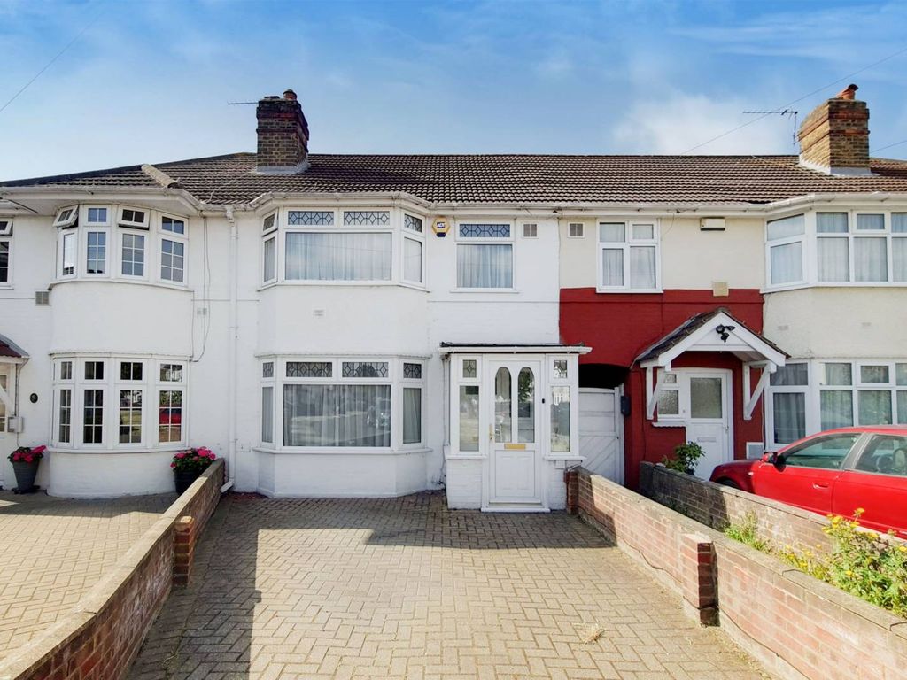 Meadowbank Gardens Cranford Hounslow TW5  