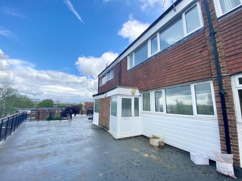 3 bed flat to rent in London Road, Blackwater, Camberley GU17 Zoopla