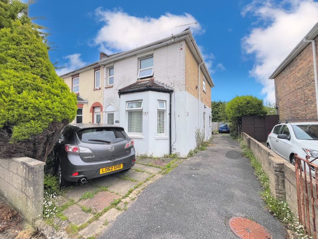 1 bed flat for sale in 287A Malmesbury Park Road, Bournemouth, Dorset