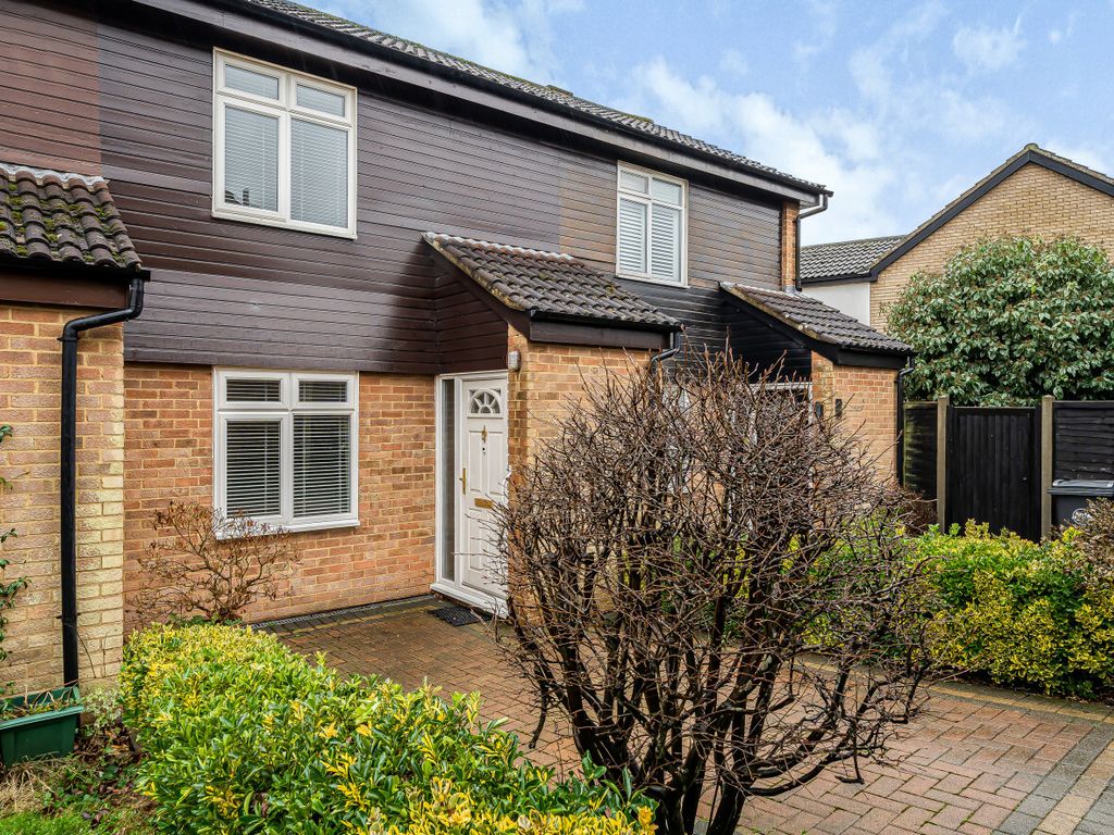 2 bed terraced house for sale in Wentworth Drive, Stortford