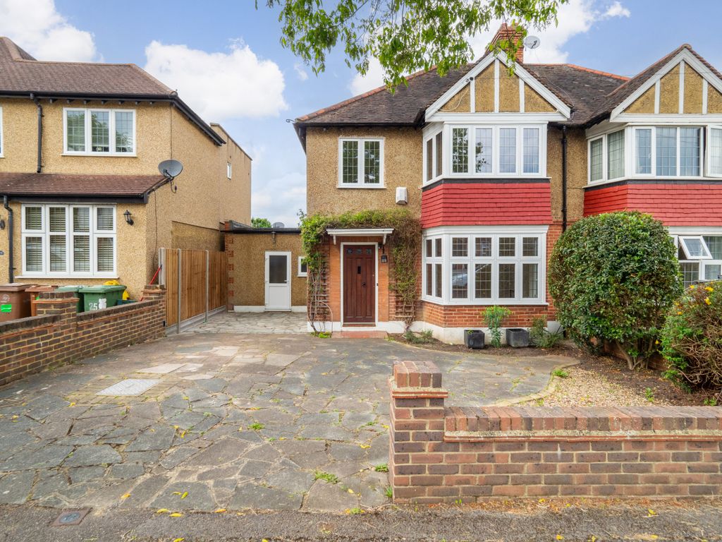 4 bed semidetached house for sale in Newbolt Avenue, Cheam, Sutton SM3