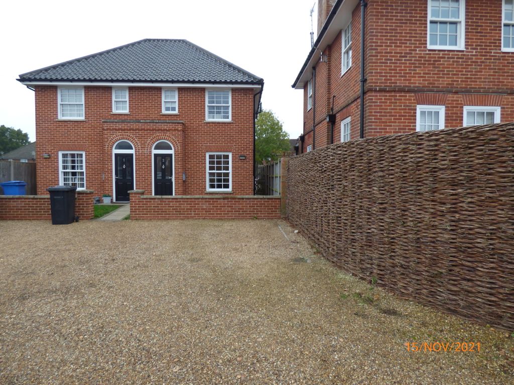 4 bed semidetached house to rent in Rigbourne Hill, Beccles NR34, £995