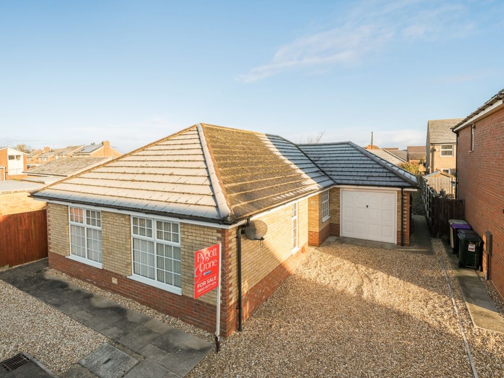 3 bed detached bungalow for sale in Curtis Drive, Coningsby, Lincoln