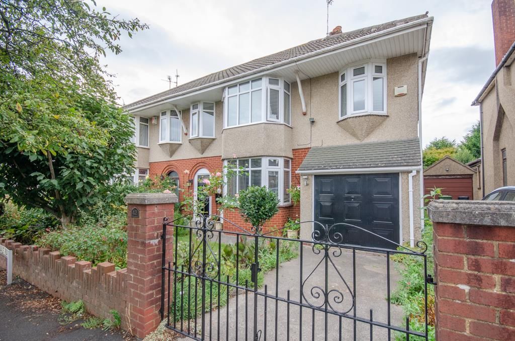 4 bed semidetached house for sale in Oakdale Road, Downend, Bristol