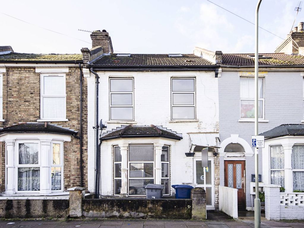 4 bed terraced house to rent in Brent View Road, Hendon, London NW9, £