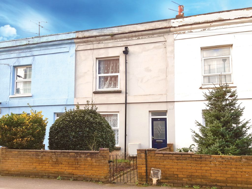 3 bed terraced house for sale in West Street, Newbury RG14, £150,000